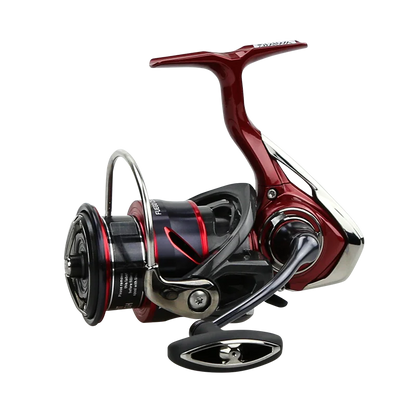 Molinete DAIWA FUEGO CS LT – 6.2:1 | 6+1 Rolamentos, Drag 12 kg, Corpo Metálico Leve e Alta Precisão