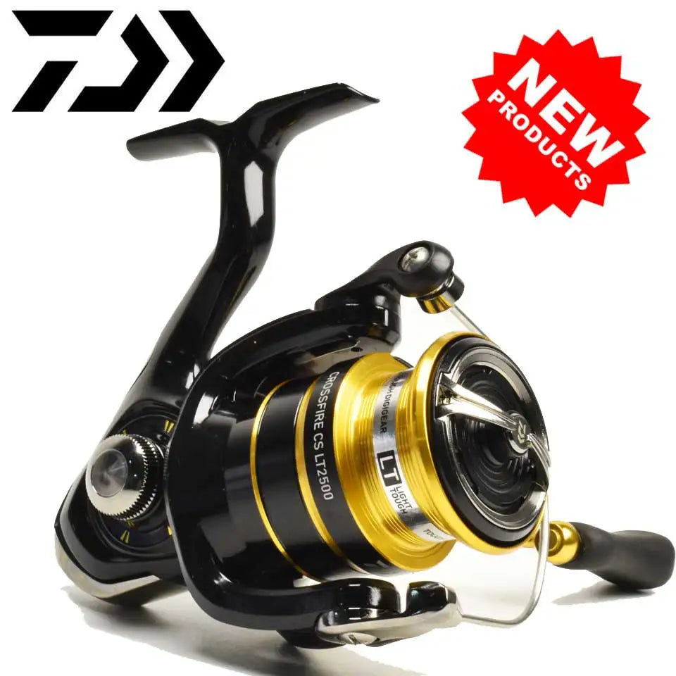 Molinete DAIWA CROSSFIRE CS LT – Light & Tough | 4–12 kg Drag, Carretel LC-ABS de Alumínio, 185g a 320g, Ultraleve e Resistente